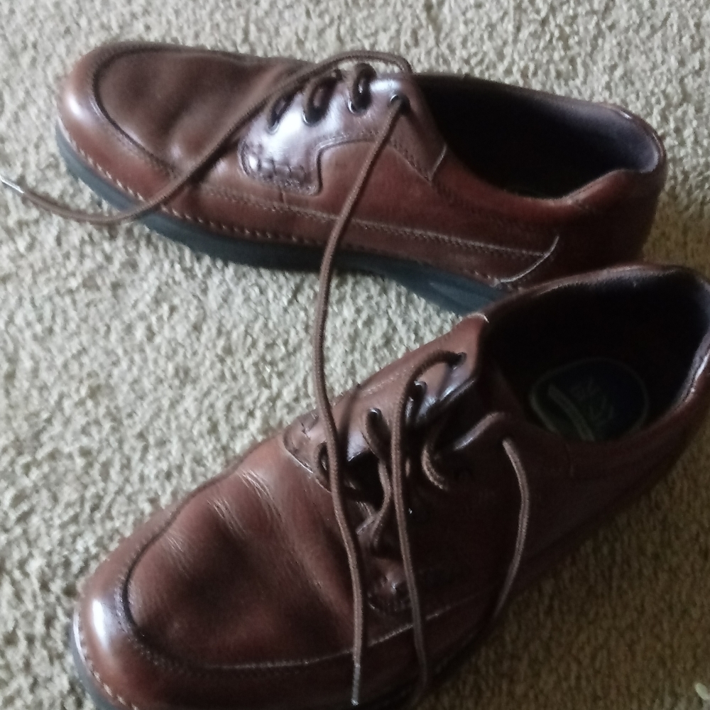 Mens leather shoes